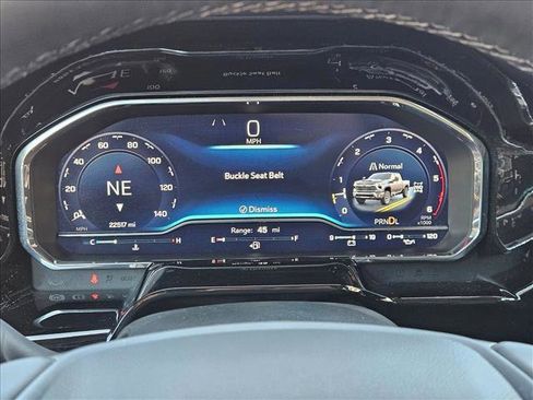 Used 2025 Chevrolet Silverado 2500 LT w/ Convenience Package image 18