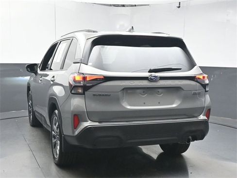 Used 2025 Subaru Forester Touring w/ Touring Package image 6