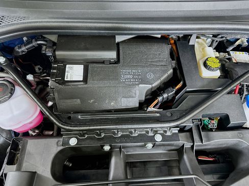 Used 2023 Volkswagen ID.4 2WD image 32