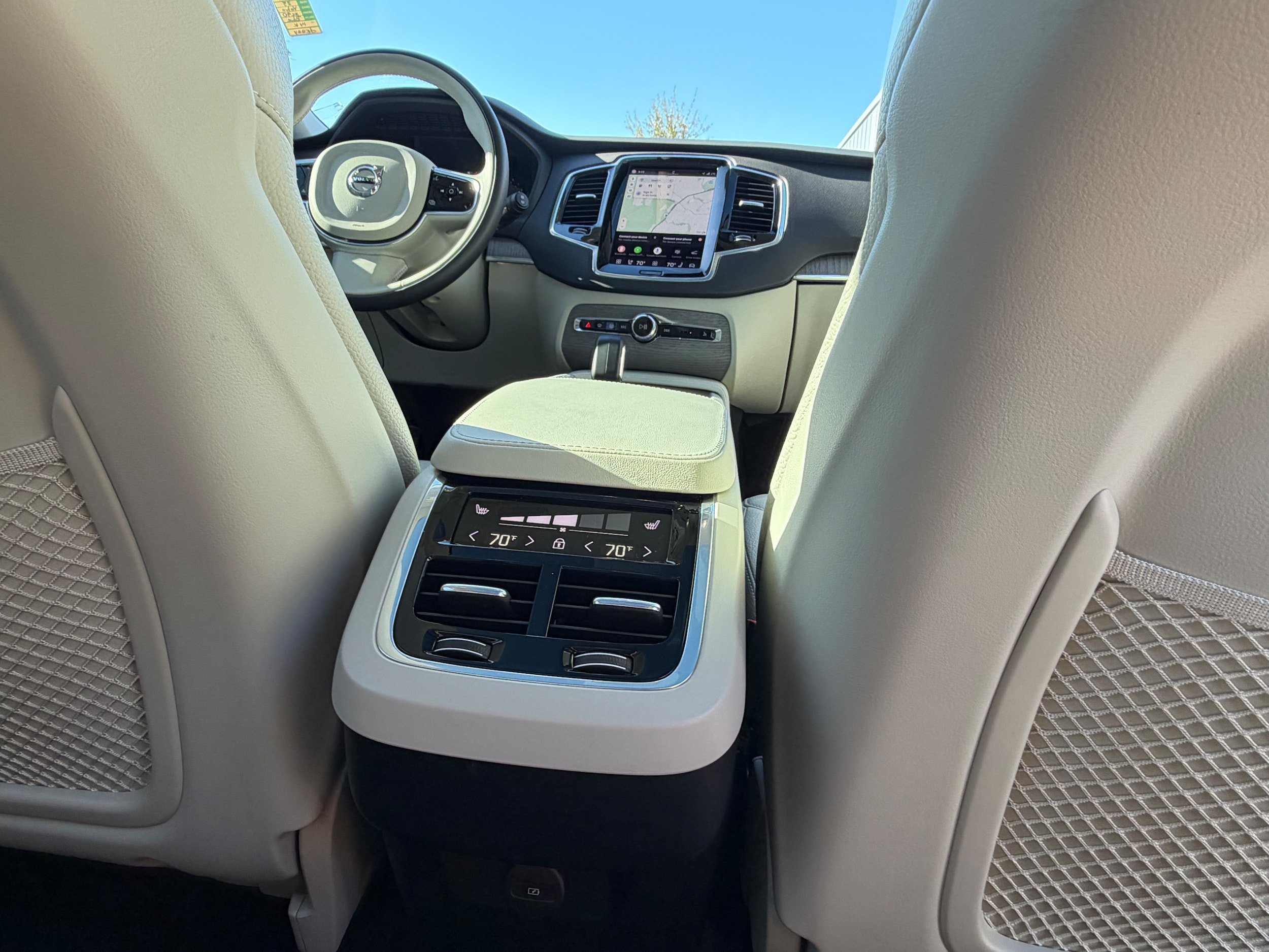 Certified 2025 Volvo XC90 B6 Plus w/ Protection Package Premier AWD/4WD image 14