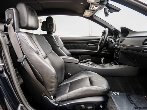 Used 2011 BMW M3 Convertible RWD image 37