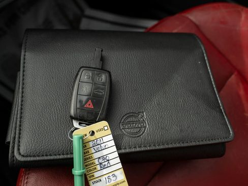 Used 2011 Volvo C70 T5 FWD image 28