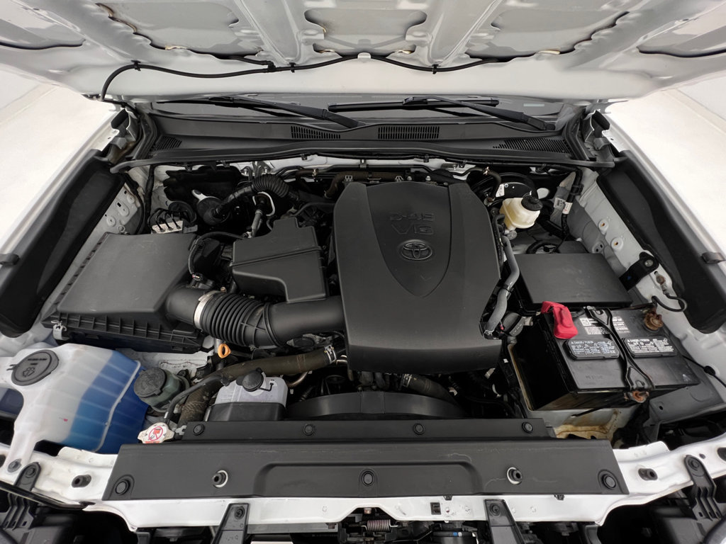Used 2022 Toyota Tacoma SR5 AWD/4WD image 24