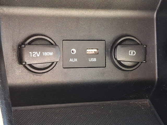 Used 2020 Hyundai Elantra Value Edition w/ Winter Weather Package FWD image 17