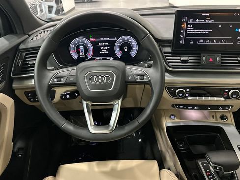 Used 2025 Audi Q5 2.0T Premium w/ Convenience Plus Package AWD/4WD image 16