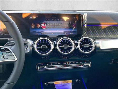 New 2026 Mercedes-Benz GLB 250 4MATIC image 9