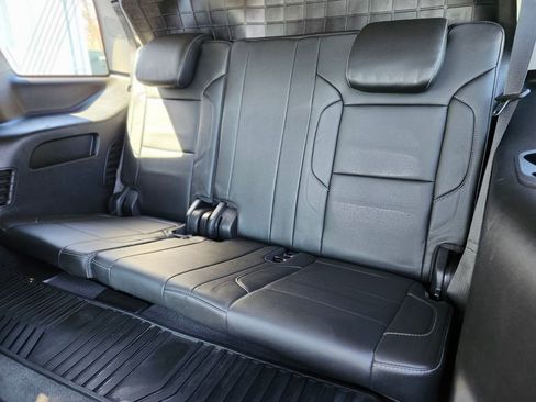 Used 2019 Chevrolet Tahoe LT image 16