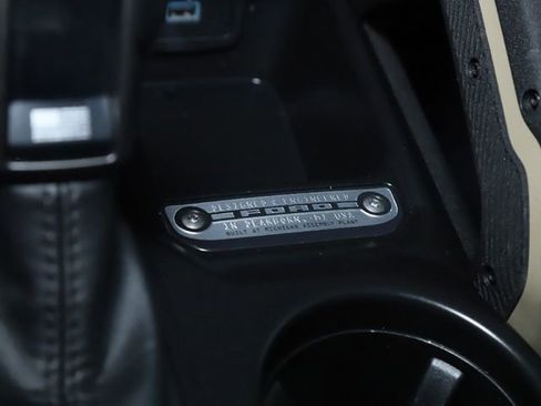 Used 2025 Ford Bronco Badlands image 41