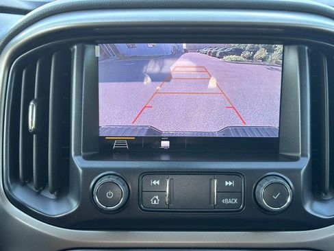Used 2022 Chevrolet Colorado Z71 AWD/4WD image 21