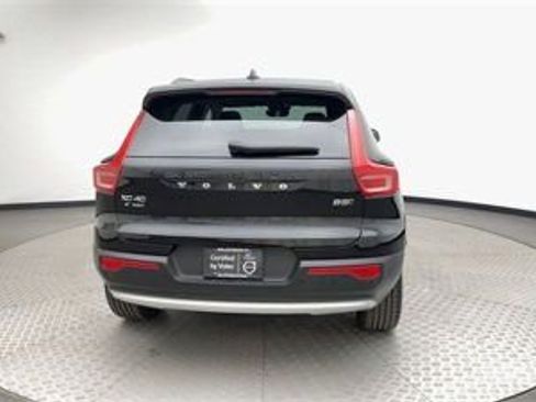 Certified 2025 Volvo XC40 B5 Core w/ Protection Package Premier image 3