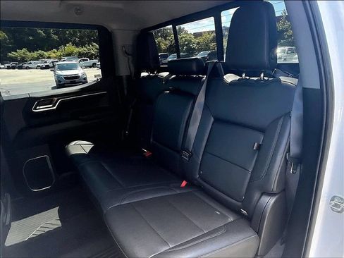 Used 2022 Chevrolet Silverado 1500 LT Trail Boss w/ LT Trail Boss Premium Package AWD/4WD image 14