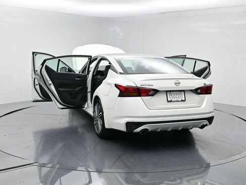 Used 2025 Nissan Altima 2.5 SL FWD image 27
