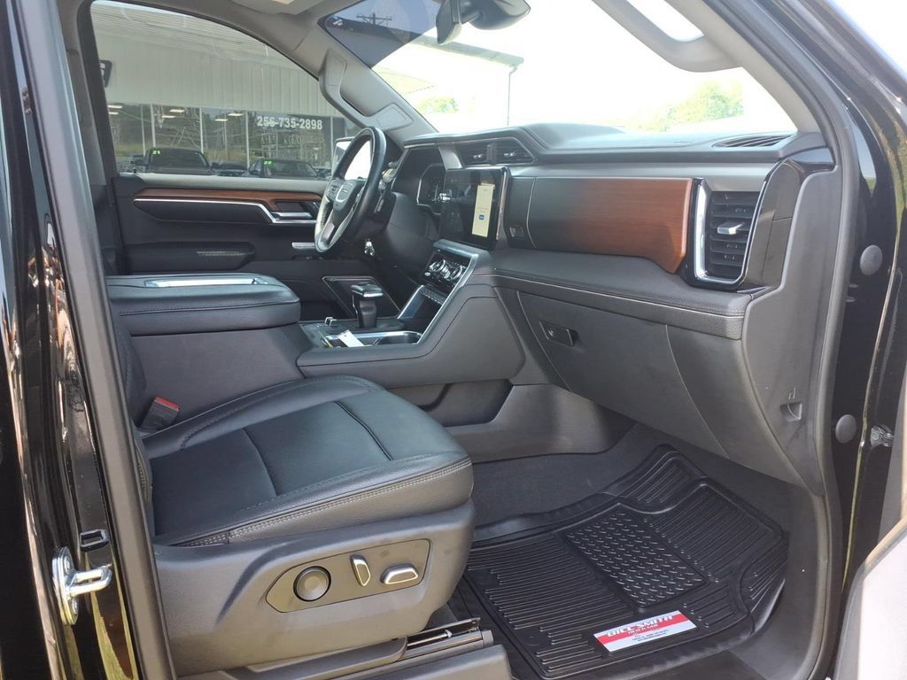 Used 2022 GMC Sierra 1500 Denali AWD/4WD image 12
