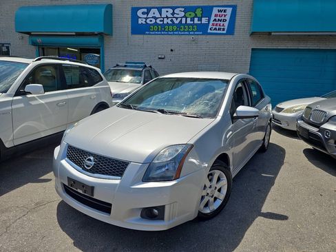 Used 2011 Nissan Sentra 2.0 SR w/ Convenience Pkg FWD image 2