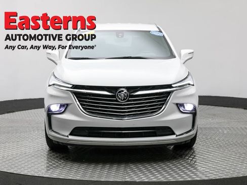 Used 2024 Buick Enclave Premium image 2