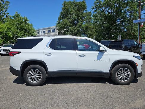 Certified 2023 Chevrolet Traverse LT FWD image 9