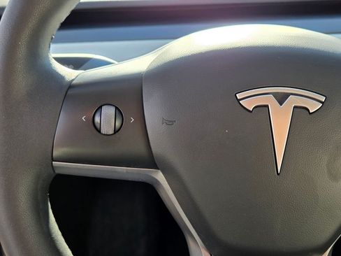 Used 2023 Tesla Model 3 Standard Range RWD image 26