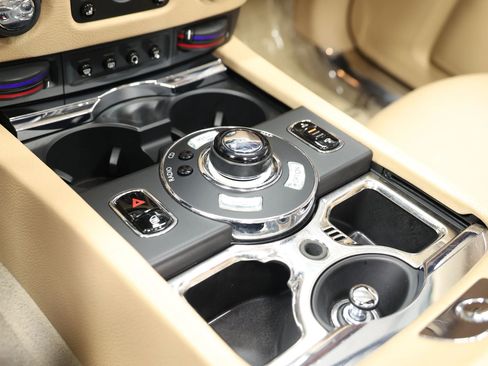 Used 2011 Rolls-Royce Ghost image 44