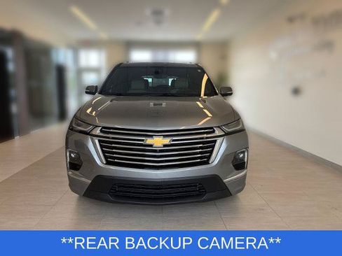Used 2023 Chevrolet Traverse Premier FWD image 7