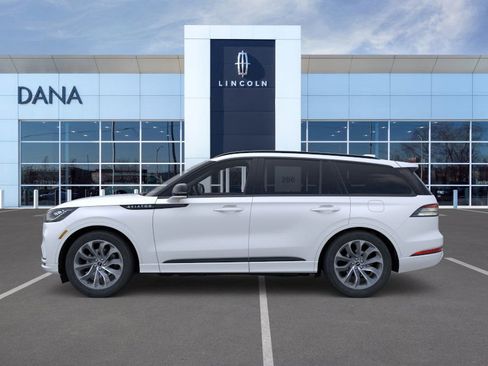 New 2026 Lincoln Aviator AWD w/ Jet Appearance Package image 3