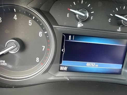 Used 2020 Buick Encore Preferred FWD image 30