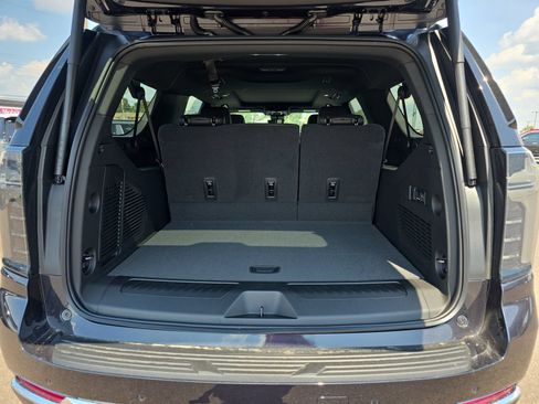 New 2026 Chevrolet Suburban LT w/ Advanced Technology Package AWD/4WD image 14