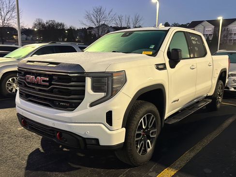 Used 2023 GMC Sierra 1500 AT4 w/ Technology Package image 10