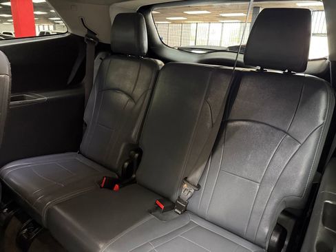 Used 2018 Buick Enclave Essence FWD image 43