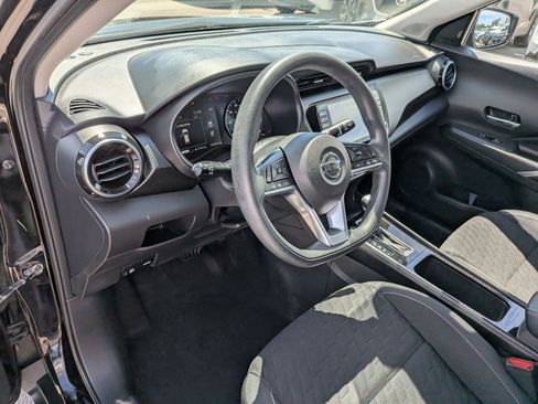 Used 2021 Nissan Kicks SV FWD image 16