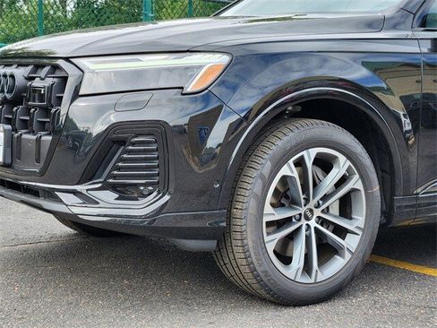 New 2025 Audi Q7 2.0T Premium image 8