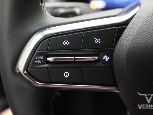 New 2027 Chevrolet Traverse LT w/ Driver Confidence Package FWD image 19