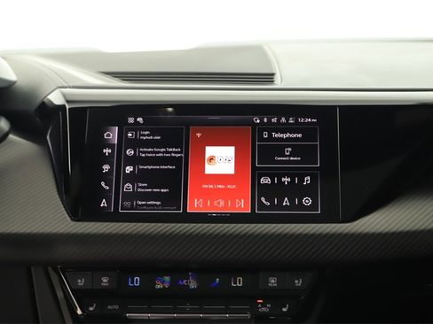 Used 2024 Audi e-tron GT Prestige image 19