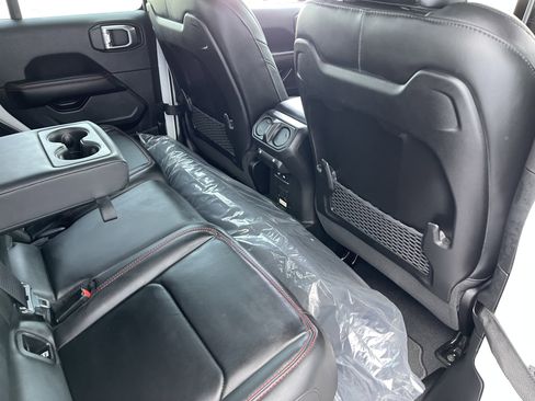 New 2026 Jeep Gladiator Rubicon AWD/4WD image 25