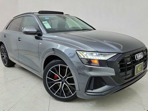 Used 2020 Audi Q8 Prestige w/ Prestige Package image 1