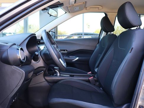 Used 2021 Nissan Kicks SV FWD image 38