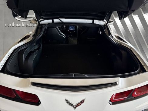 Used 2017 Chevrolet Corvette Stingray Coupe w/ 1LT image 18