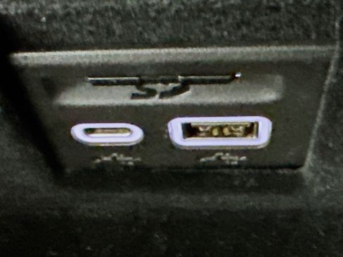 Used 2025 Cadillac XT6 Premium Luxury image 26