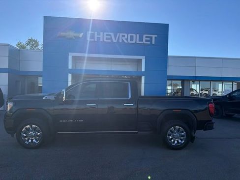 Used 2023 GMC Sierra 2500 Denali w/ Denali Ultimate Package AWD/4WD image 1