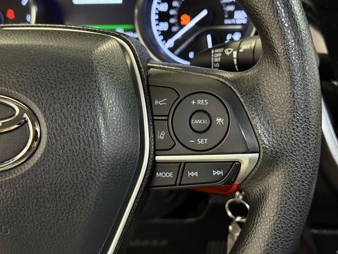 Used 2023 Toyota Camry LE image 27