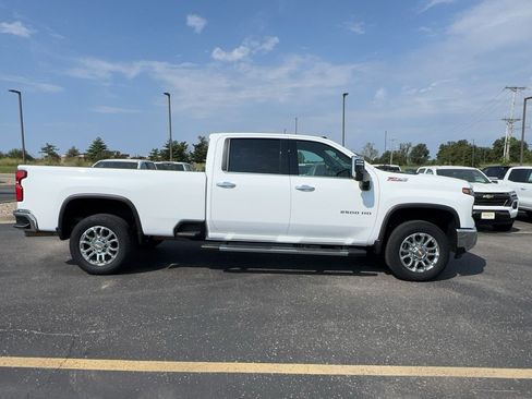 Used 2025 Chevrolet Silverado 2500 LTZ w/ LTZ Plus Package AWD/4WD image 1
