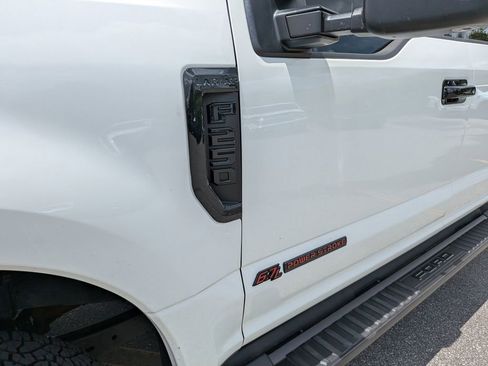 Used 2021 Ford F250 Lariat w/ Lariat Ultimate Package AWD/4WD image 12