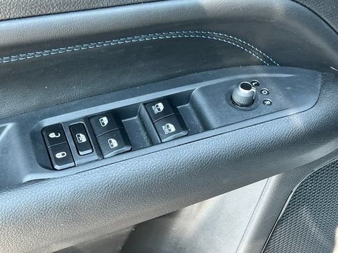 Used 2026 Jeep Compass Latitude AWD/4WD image 15