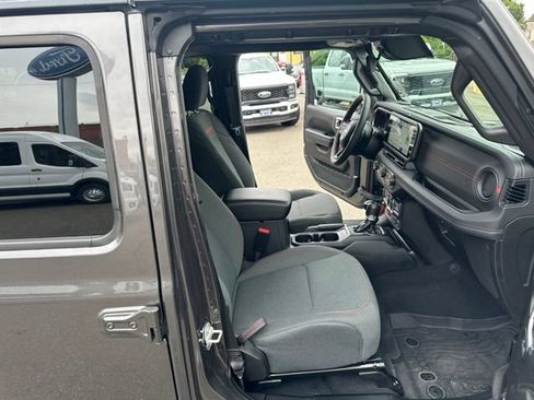 Used 2024 Jeep Gladiator Rubicon w/ Safety Group AWD/4WD image 26