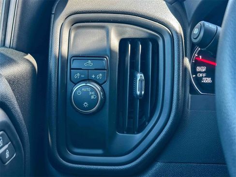 Used 2022 Chevrolet Silverado 1500 Custom image 32