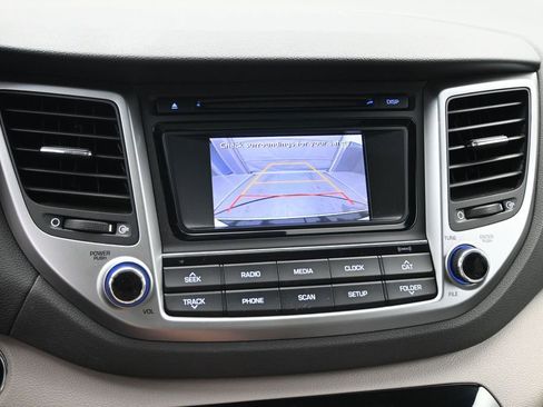 Used 2017 Hyundai Tucson Value AWD/4WD image 12