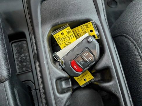 Used 2024 Jeep Wrangler Willys image 5