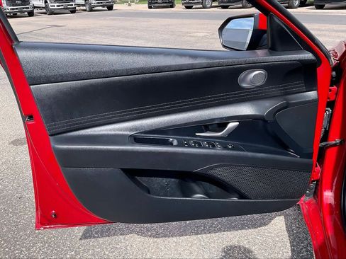 Used 2023 Hyundai Elantra SEL w/ Preferred Accessory Package image 20