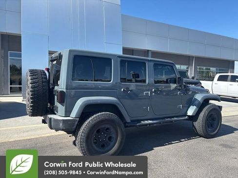 Used 2014 Jeep Wrangler Unlimited Rubicon w/ Connectivity Group AWD/4WD image 7