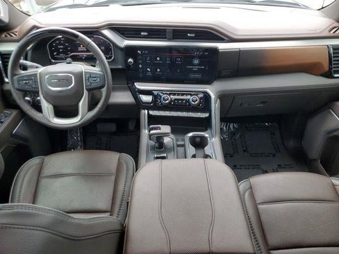 Used 2024 GMC Sierra 1500 Denali AWD/4WD image 14