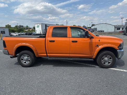 Used 2017 RAM 3500 Tradesman w/ Chrome Appearance Group AWD/4WD image 7